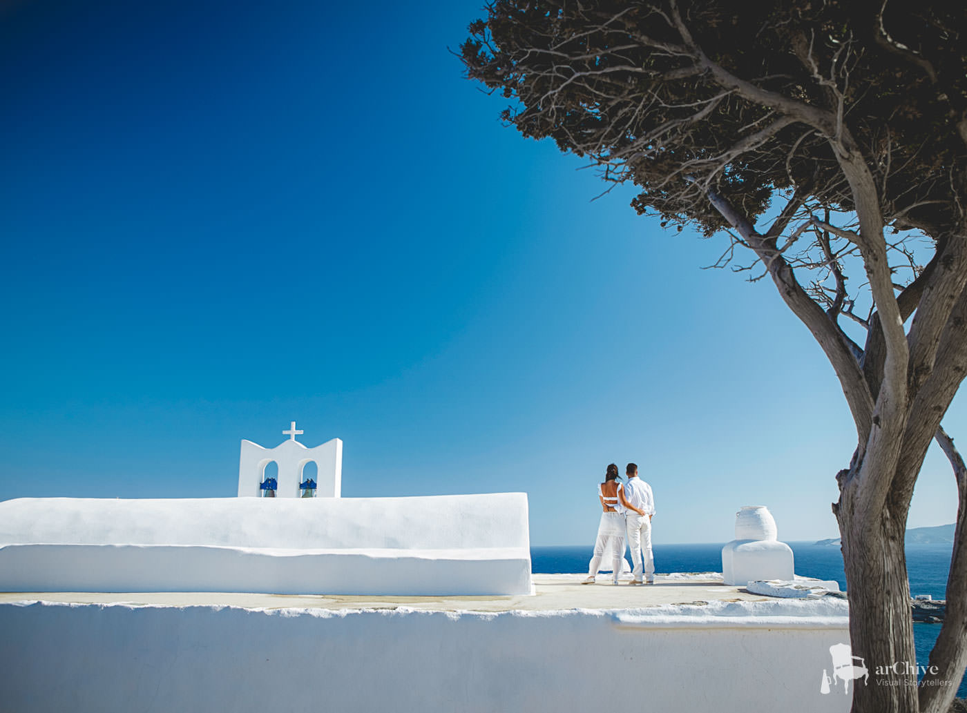 Destination wedding photographer Sifnos