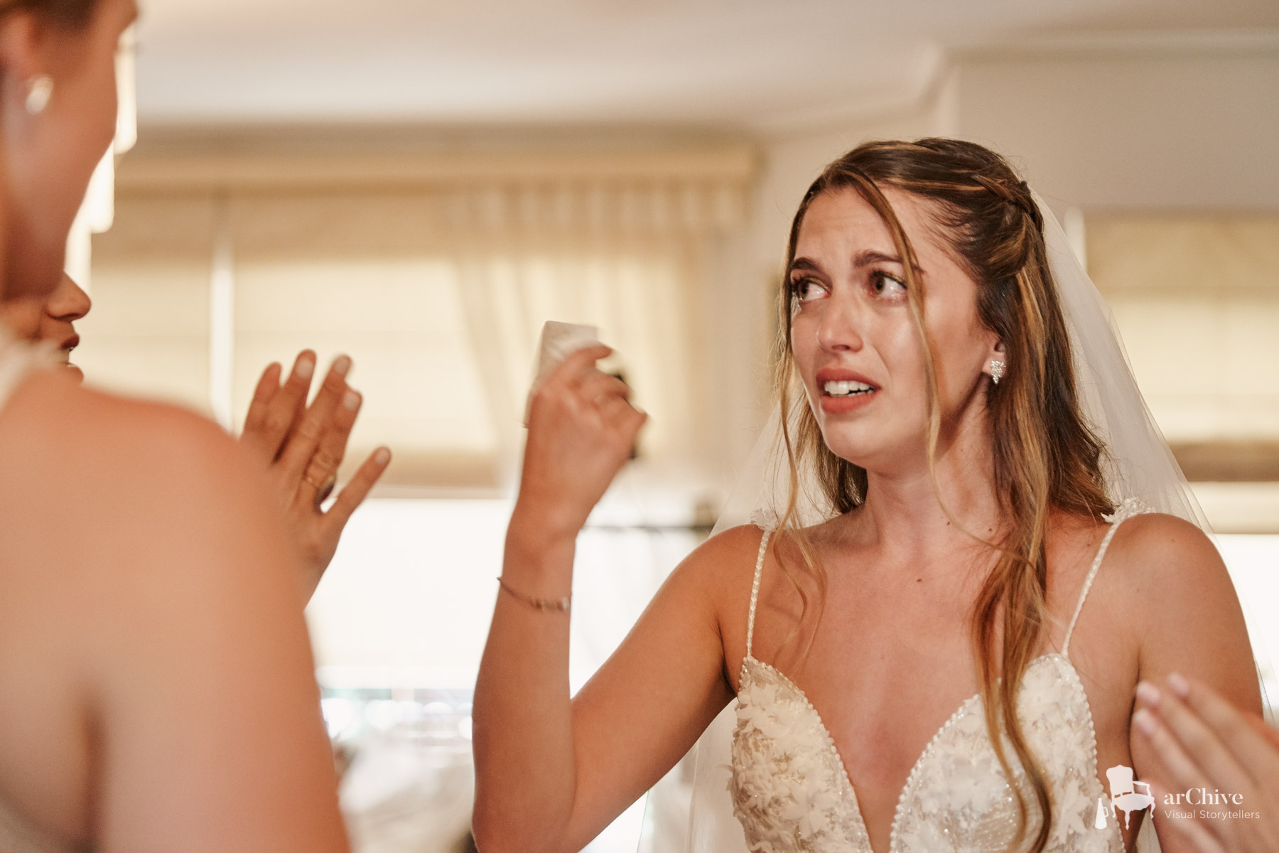 storytelling wedding photographer