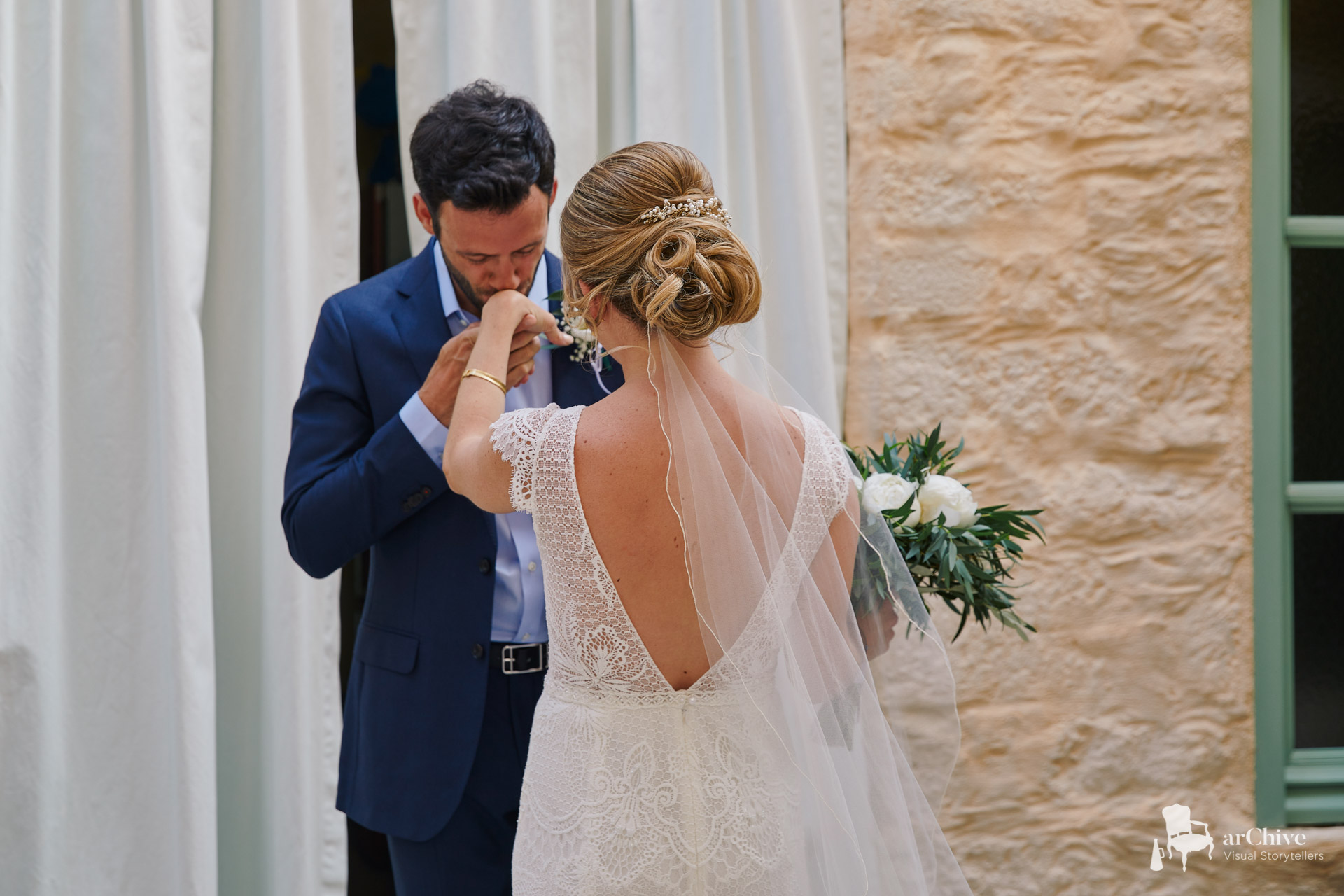 first look wedding symi